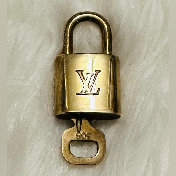 #308 Louis Vuitton Lock and Key - Picture 1 of 1